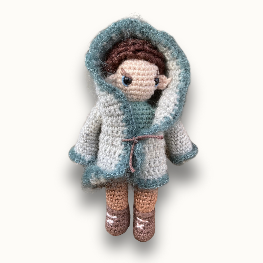 Inuit-Elf Yuri | Detaillierte Miniatur-Häkelanleitung (DE/EN)