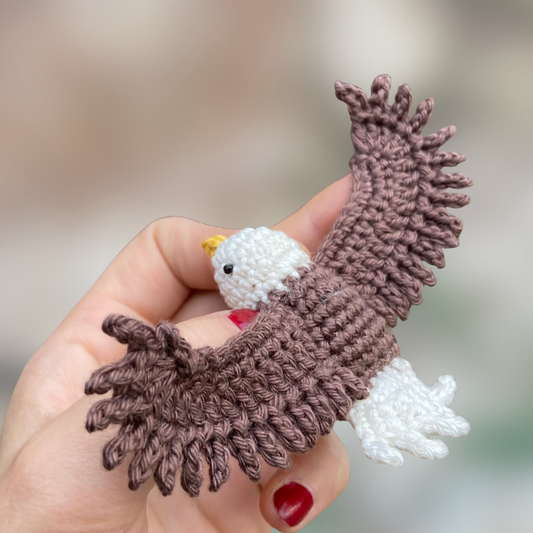 Adler Anila | Miniatur Premium-Häkelanleitung (DE/EN)